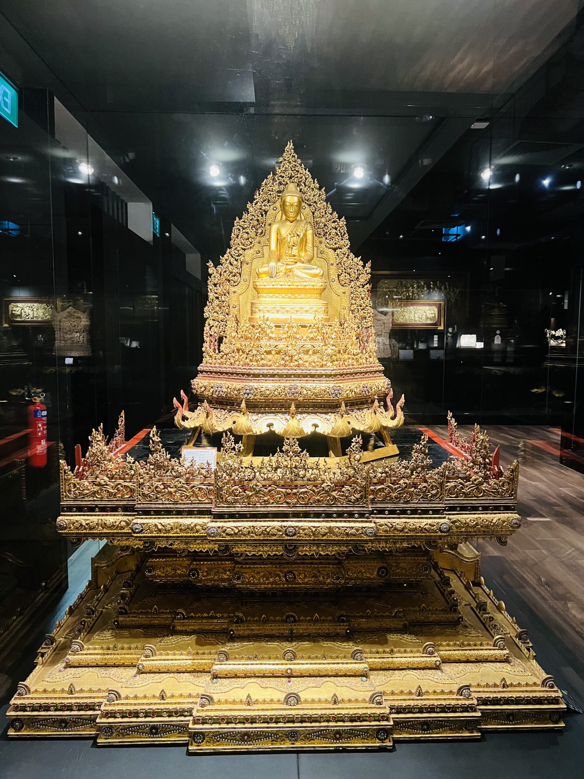 Buddha Tooth Relic Temple 新加坡佛牙寺龙华院 5