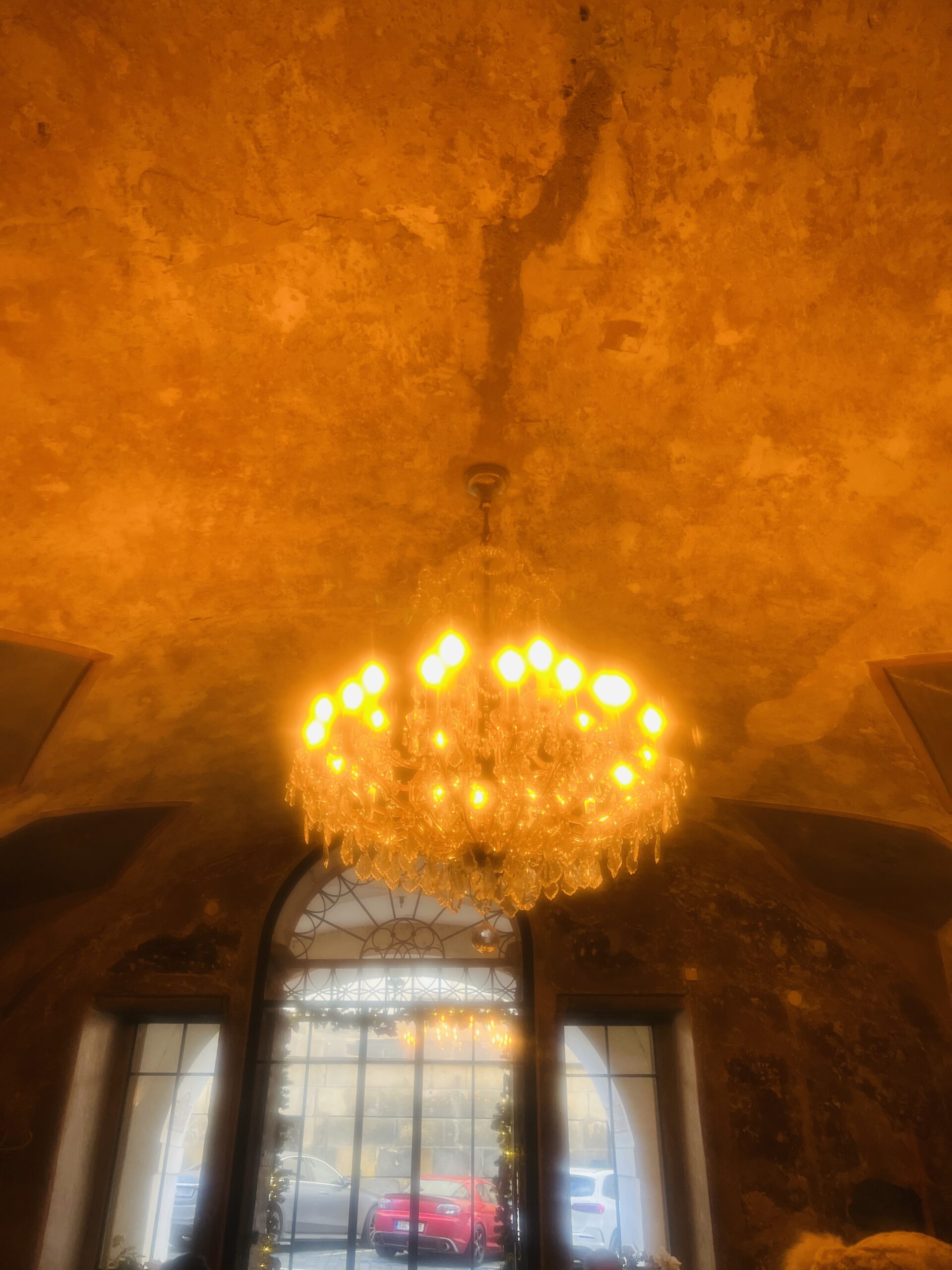 U Tri Zlatych Hvezd - Chandelier